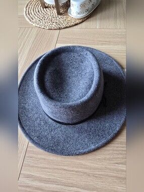 Gray Wool Felt Fedora Hat - Classic Women's Accessory